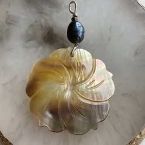 Shell & Pearl Pendant